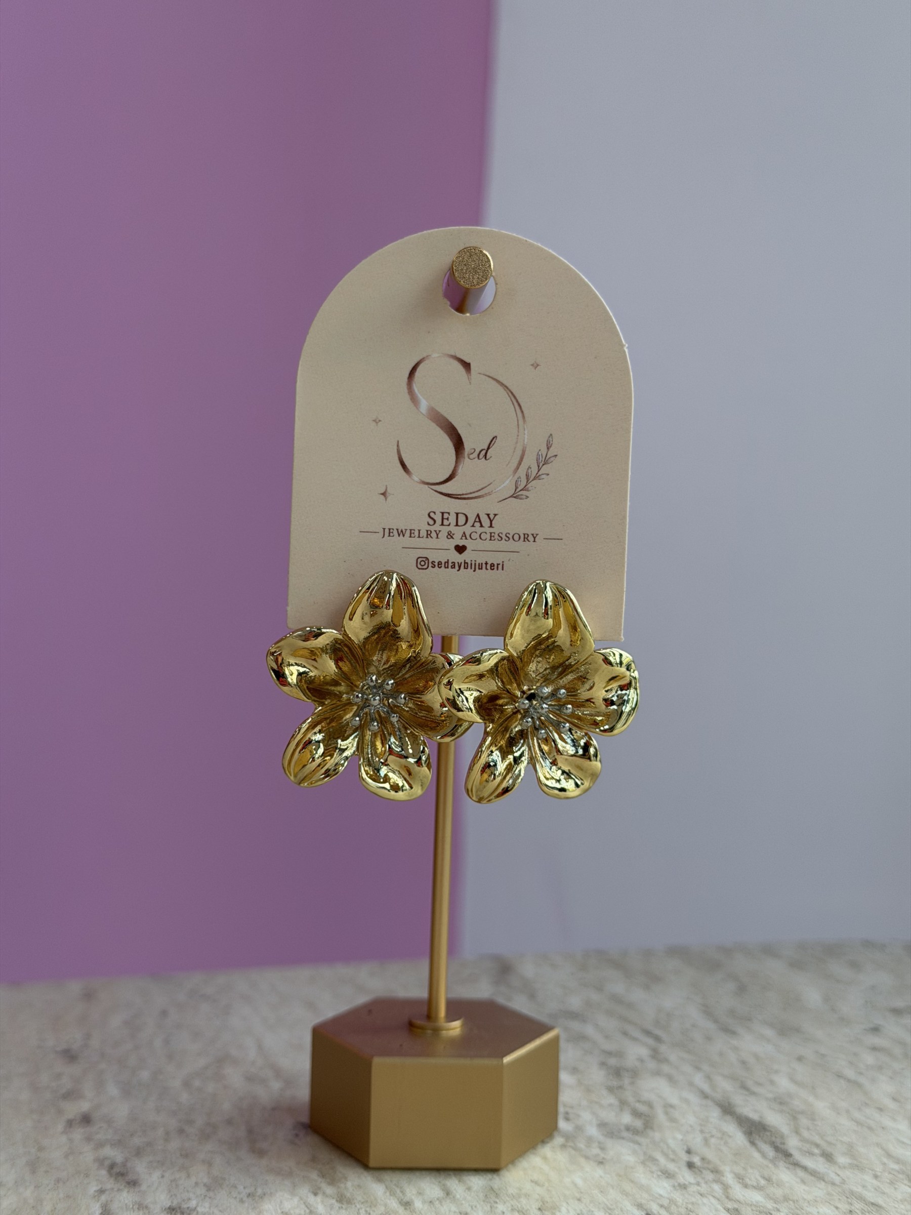 Gold Çiçek Küpe