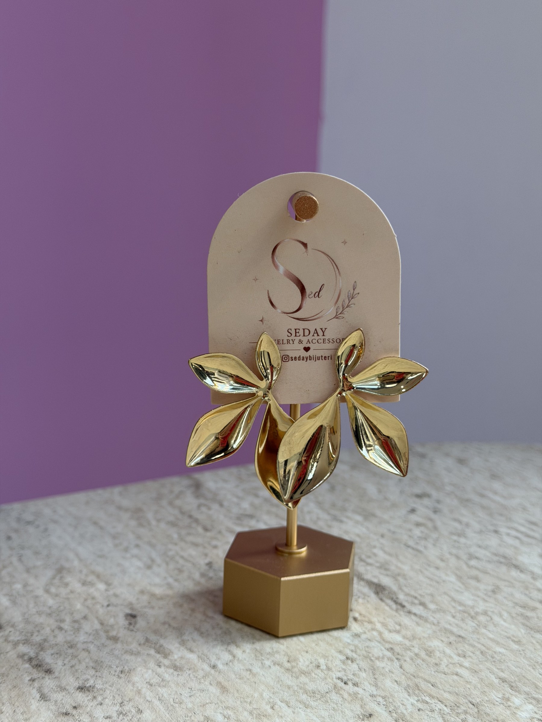 Çiçek Gold Metal Küpe