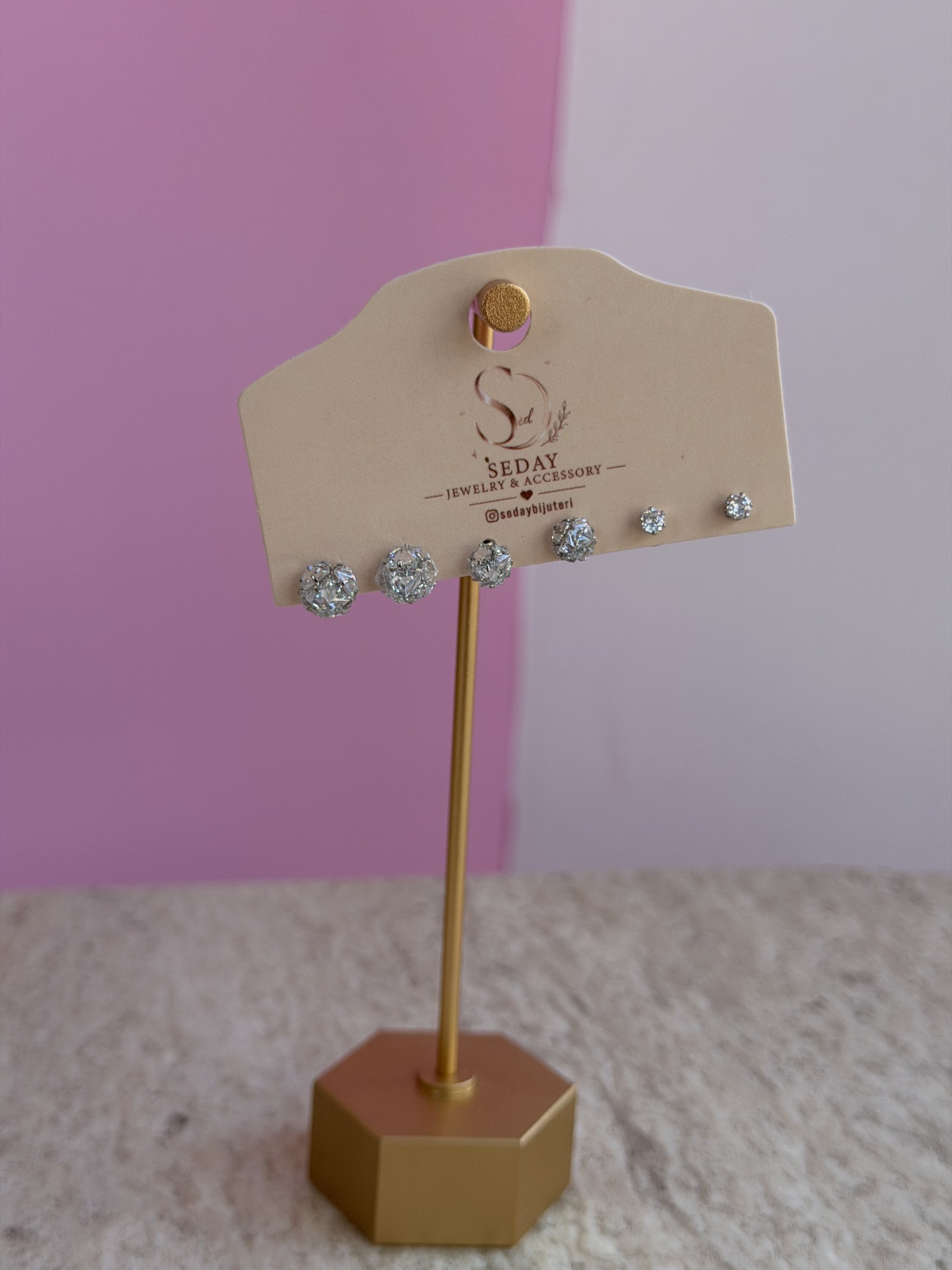 Taşlı 6lı Küpe