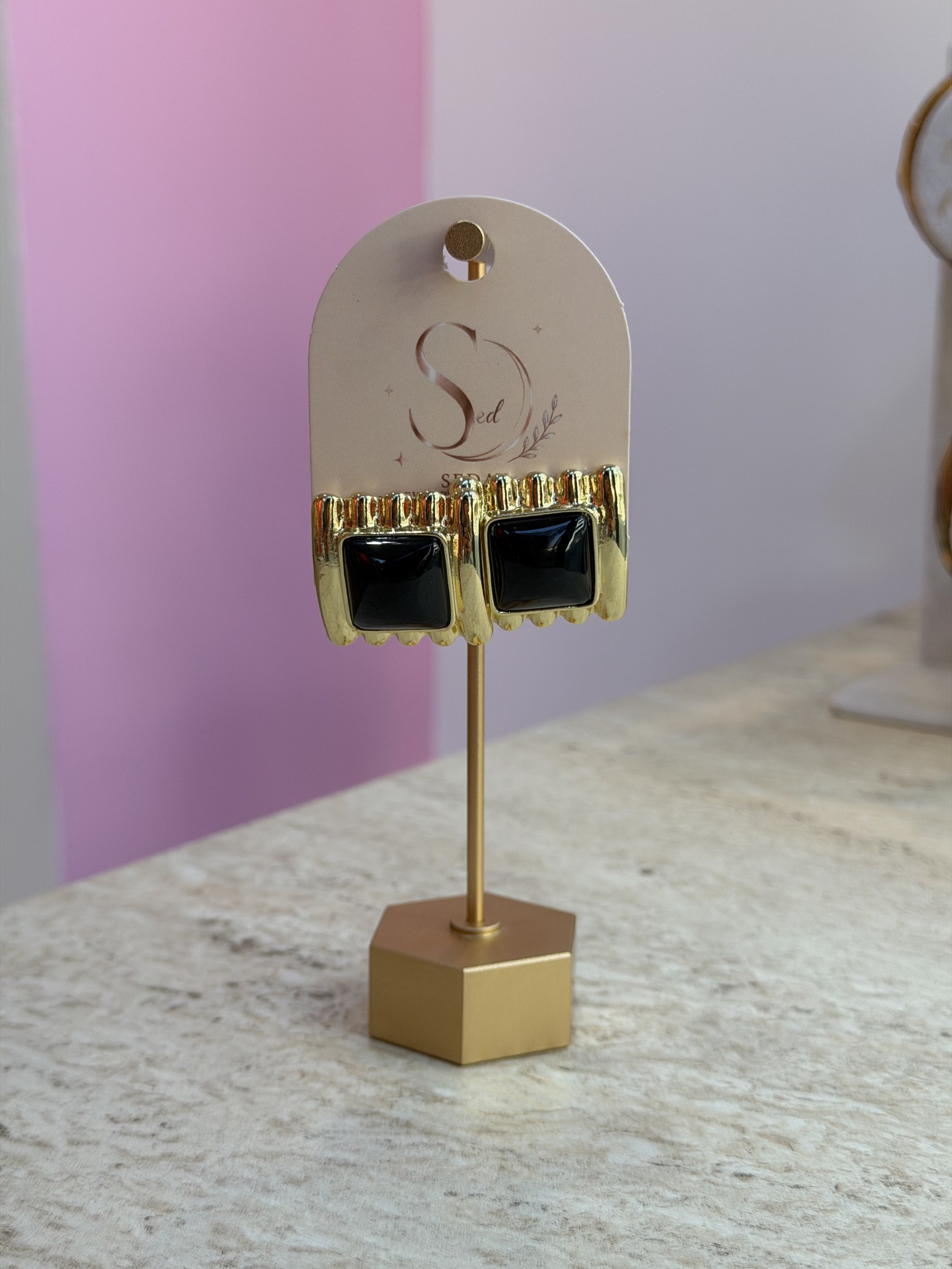 Siyah Gold Kare Küpe